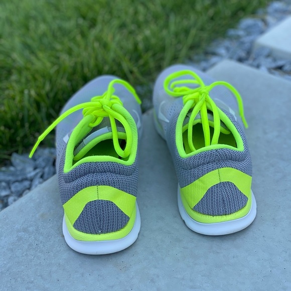 Nike Training Shoes - Picture 6 of 11